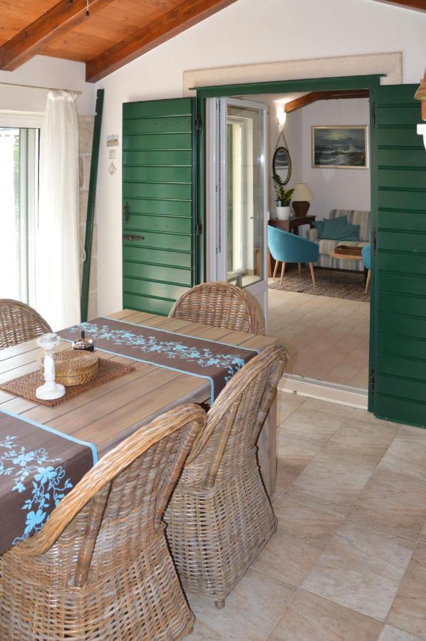 Issa Holiday Home - 3 Min Walk To Beach Kaštela 외부 사진